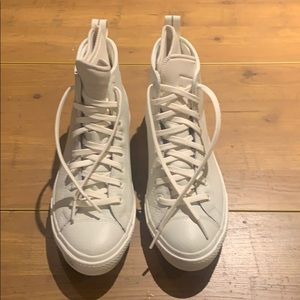 Converse with Lunarlon!